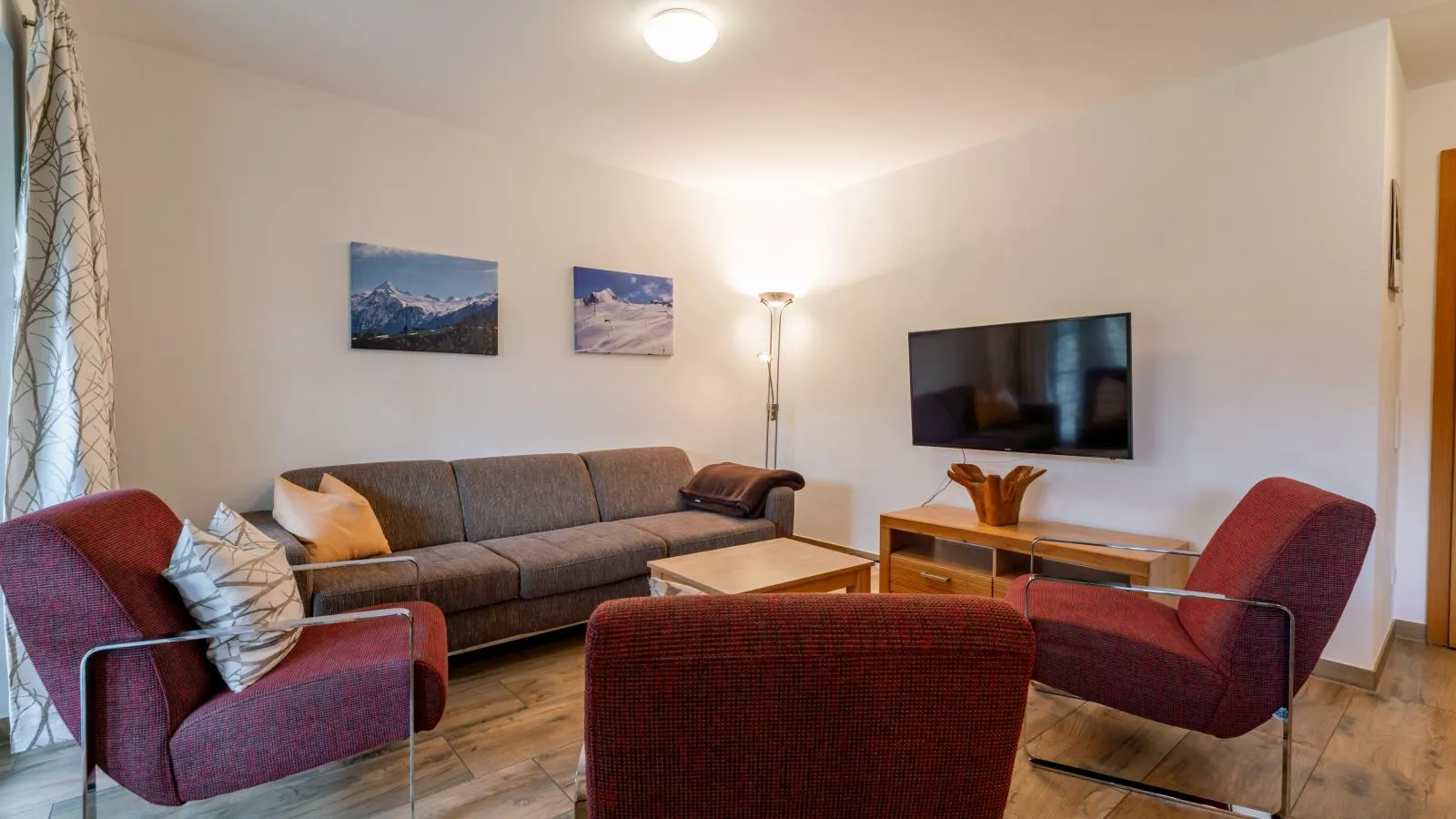Tauern Suites Mitterwirt TOP 204-Wohnzimmer