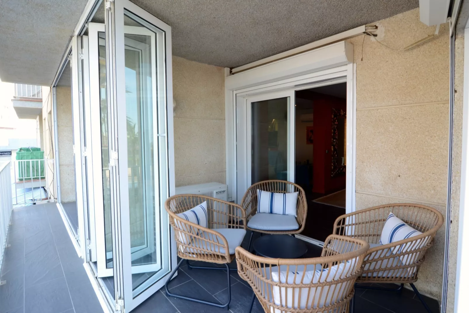 ROCAMAURA I C 1-4-Terrasse