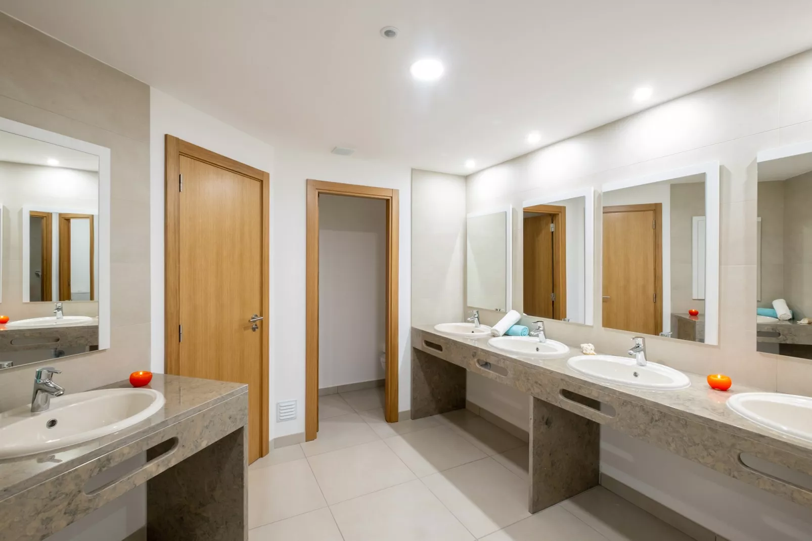 Villa Charlotte-Bathroom