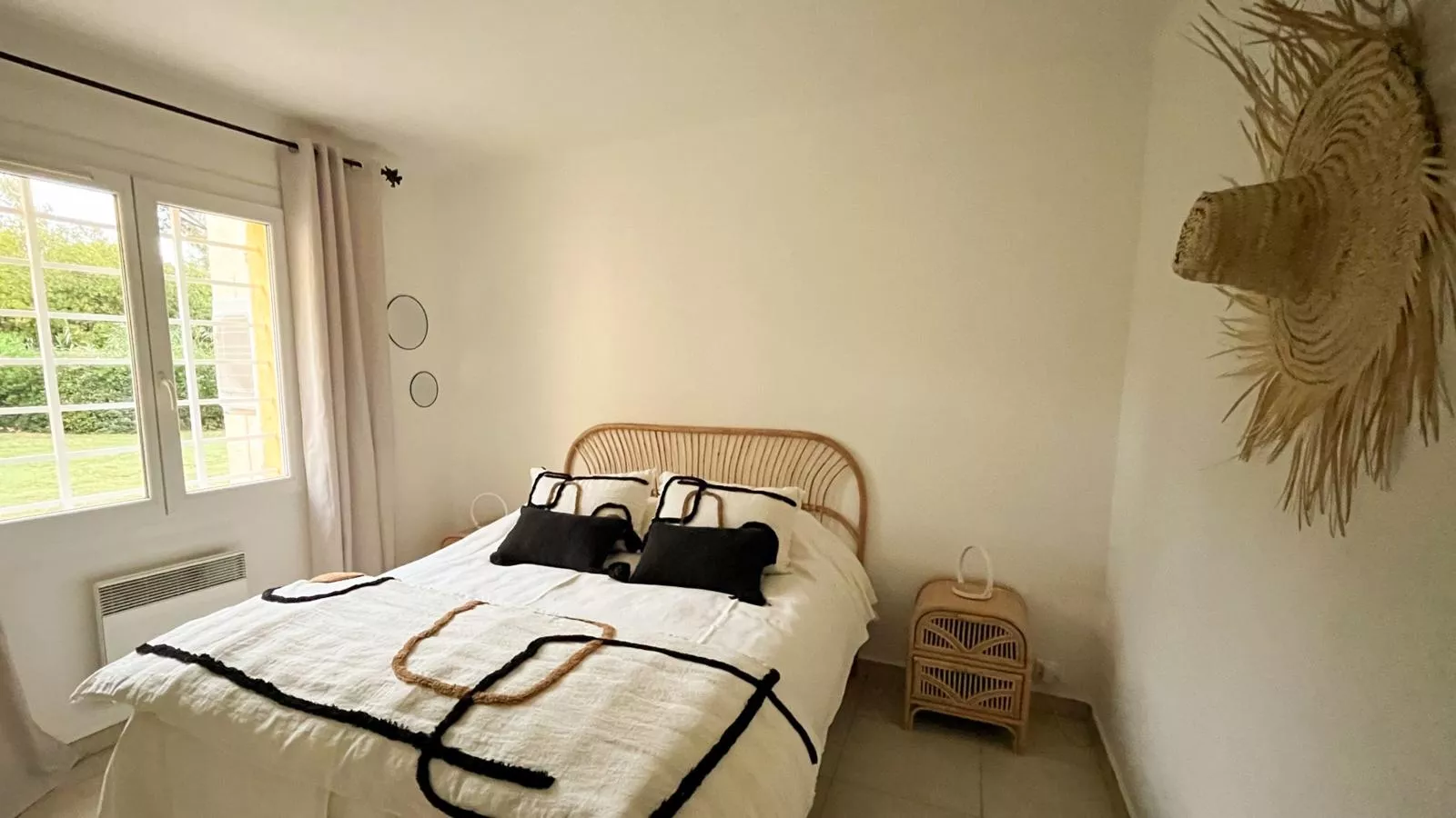 Les Romarins-Bedroom