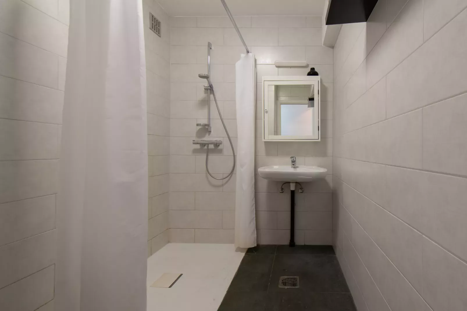 METROP02 0202/ 2A-Bathroom