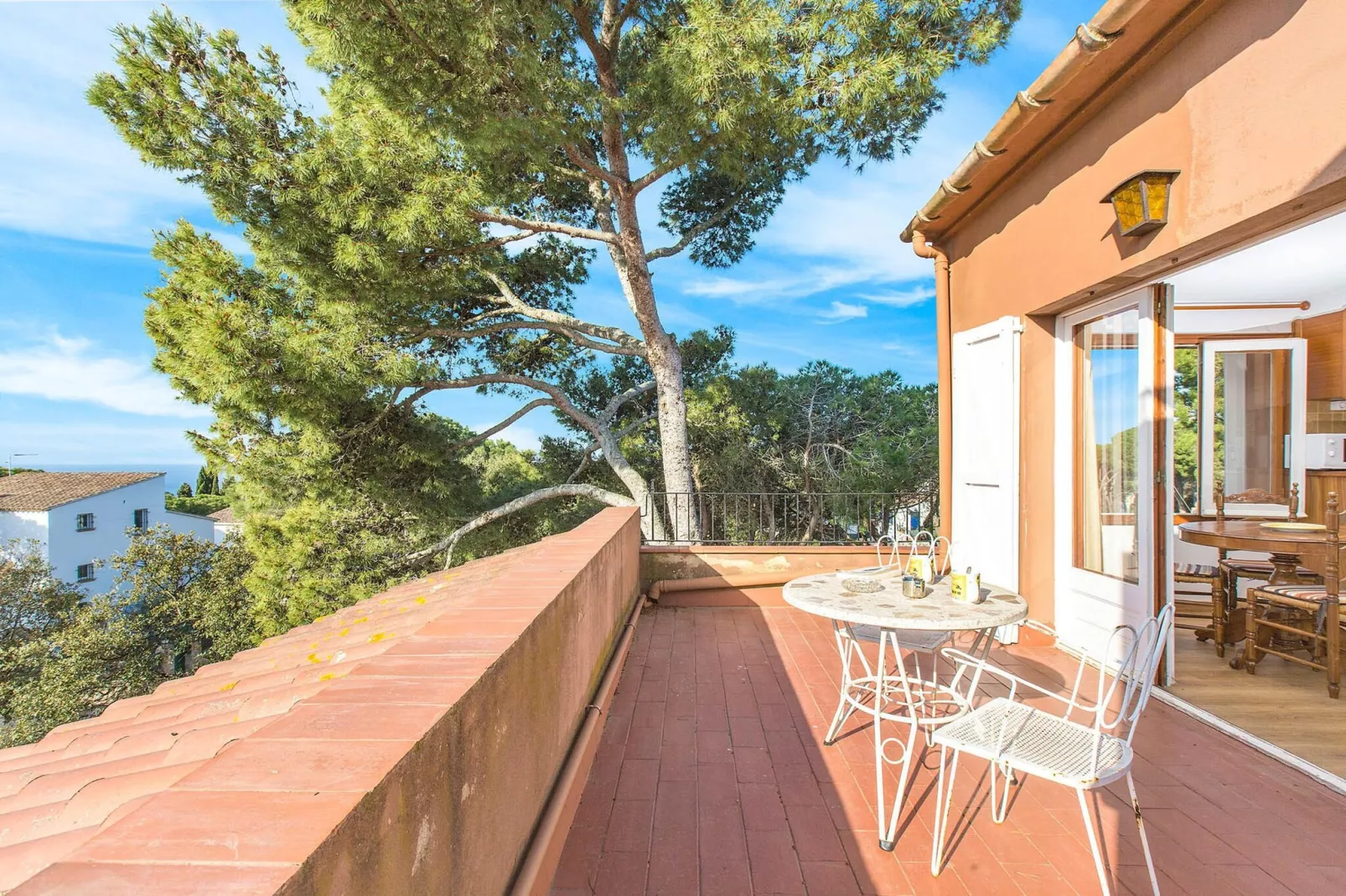 Can Benet Est.-Terrassenbalkon