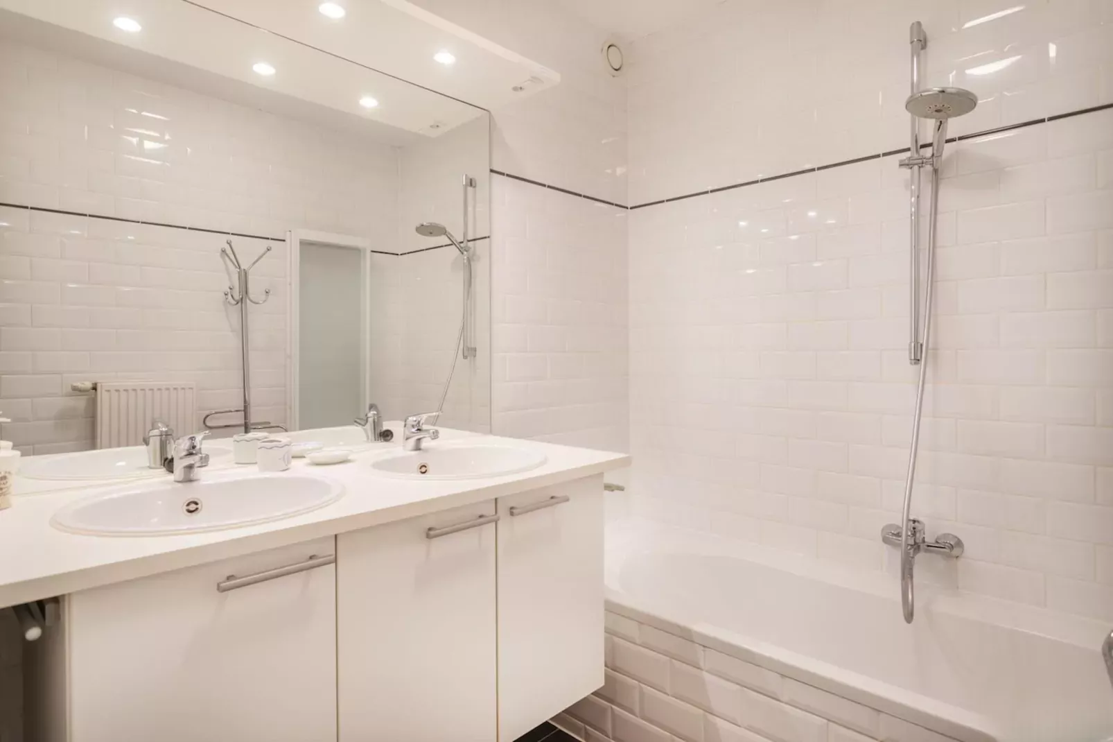 Maeterlinck 0102 + garage 2-Bathroom