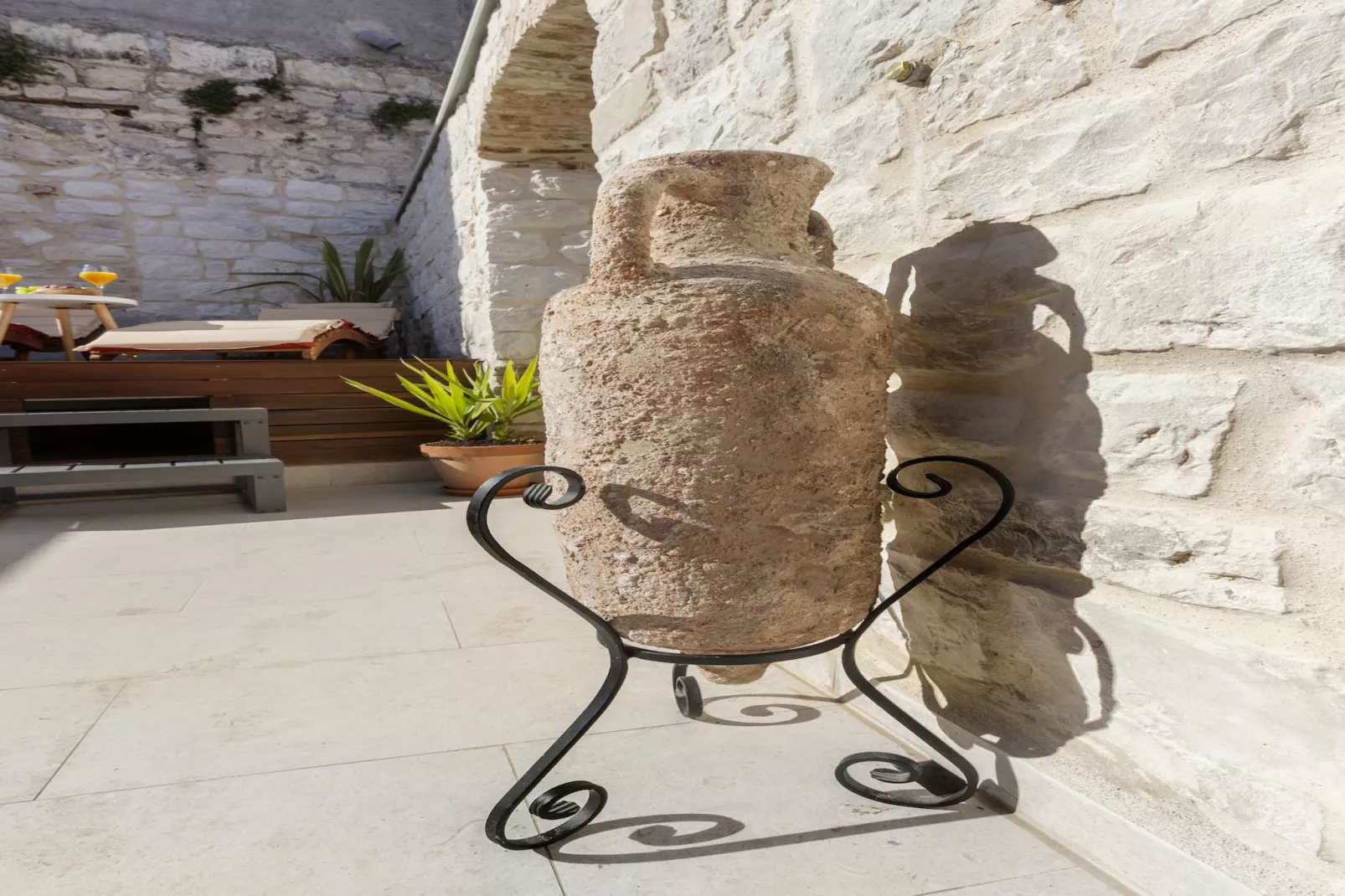 Stone House Trogir-Atmosphere
