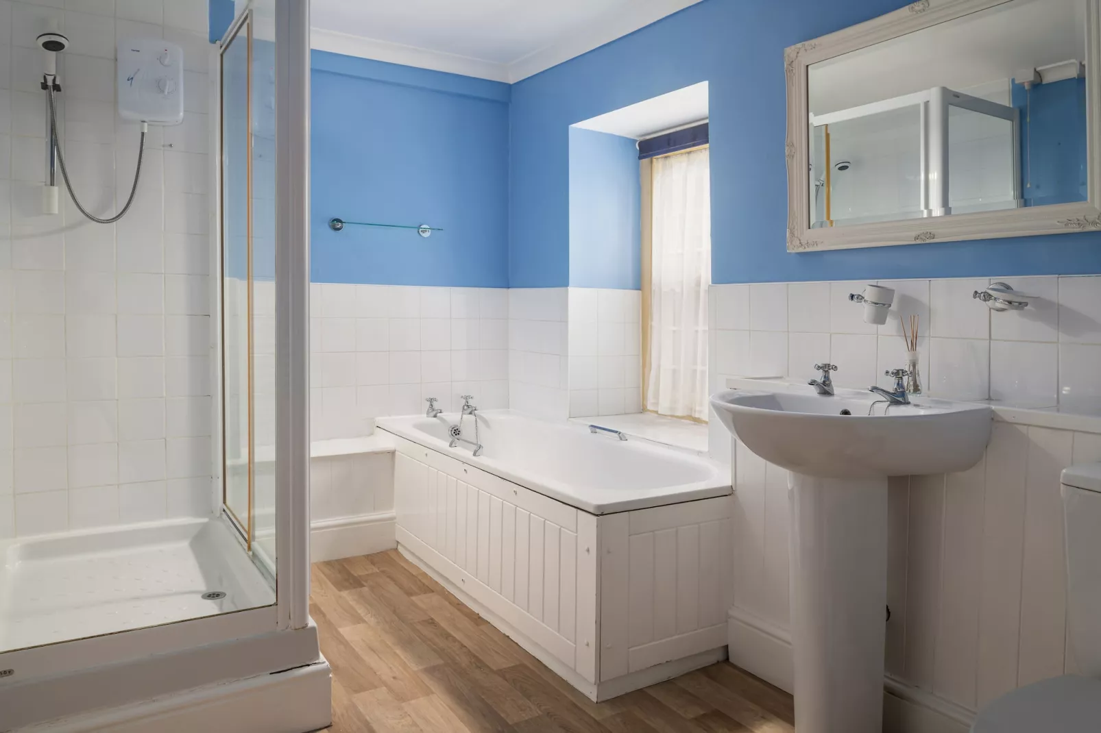 Bryn Seion-Bathroom
