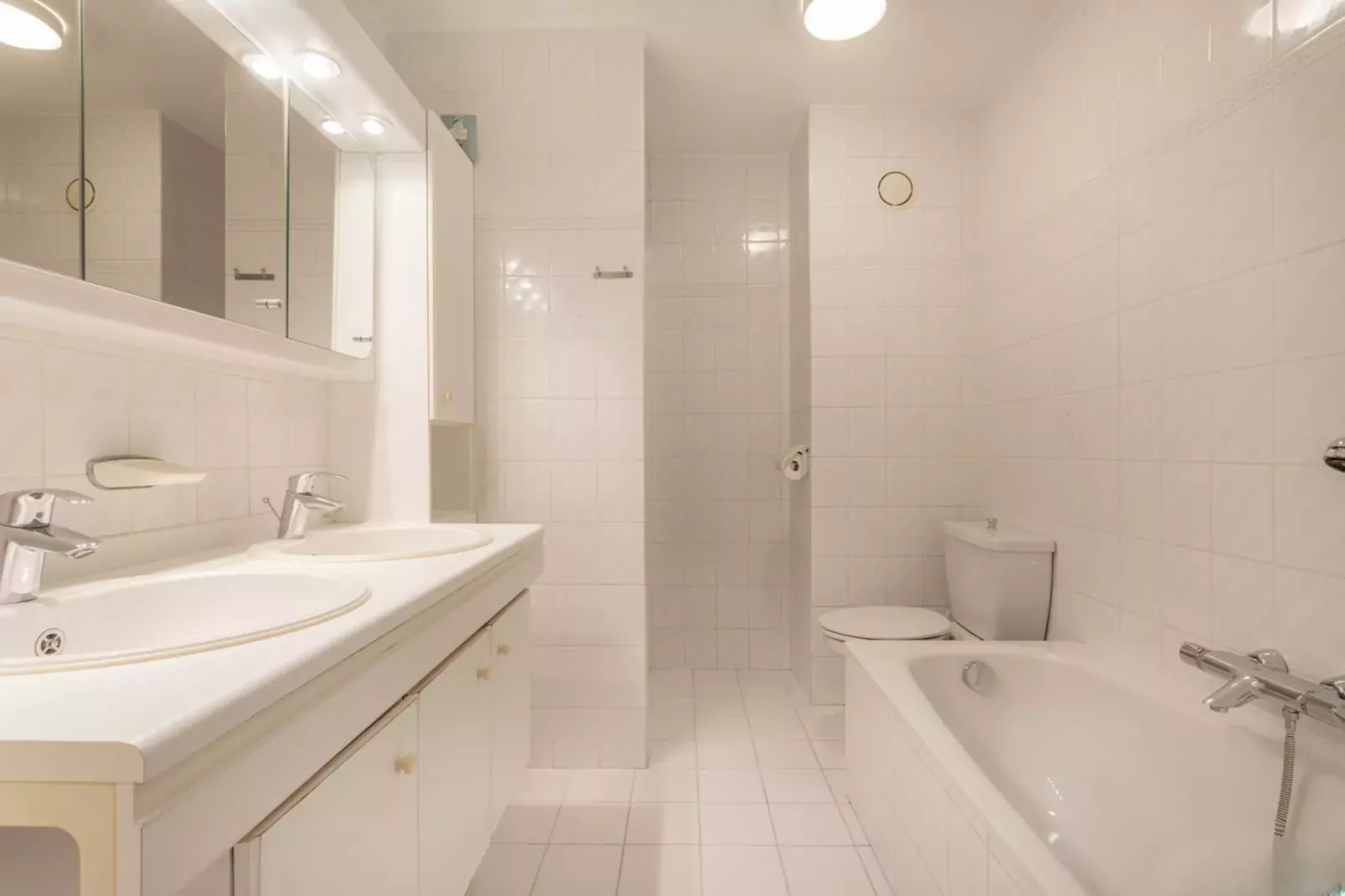 Quo Vadis 0501 + garage 83-Salle de bain