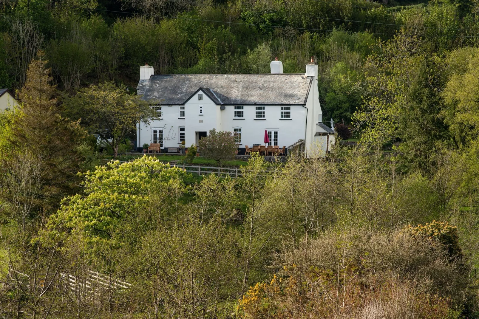Lower Aylescott Farmhouse-Outdoor