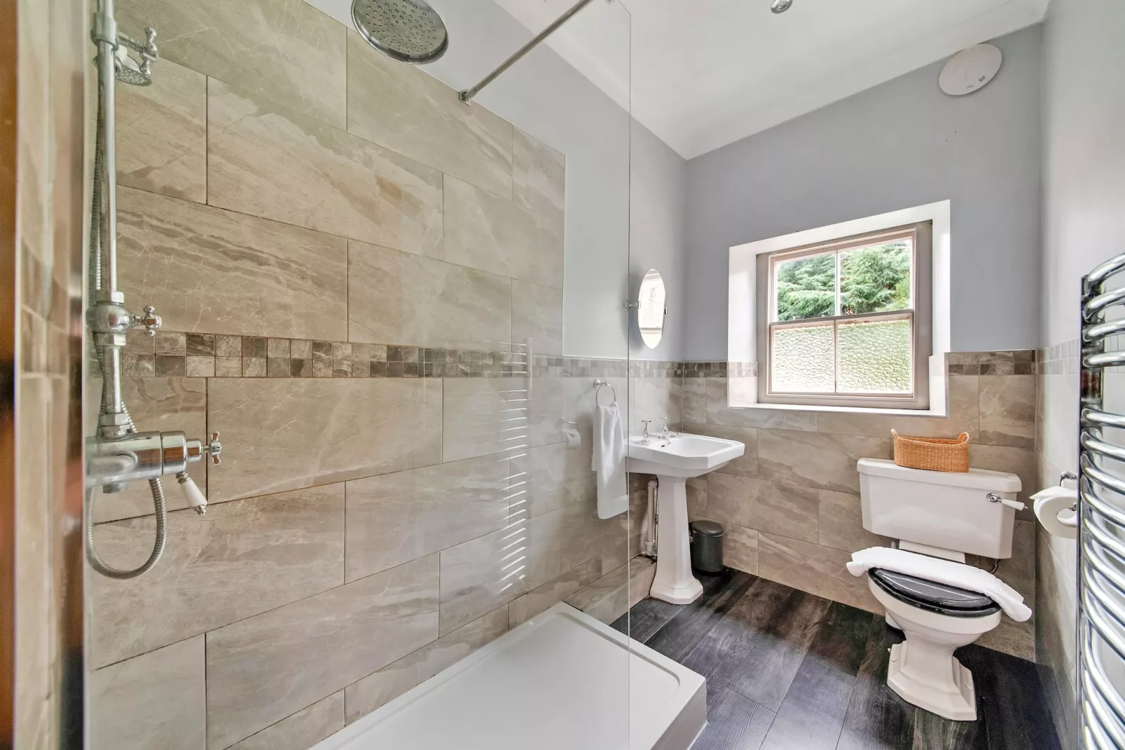 Low Green Cottage-Bathroom