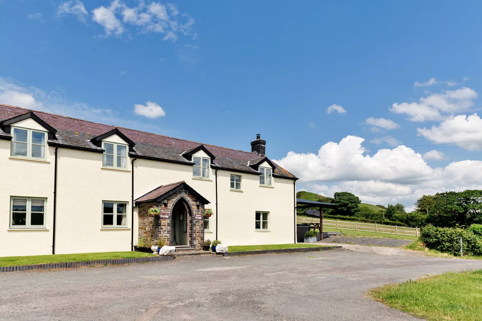 The Welsh Farmhouse-Outdoor
