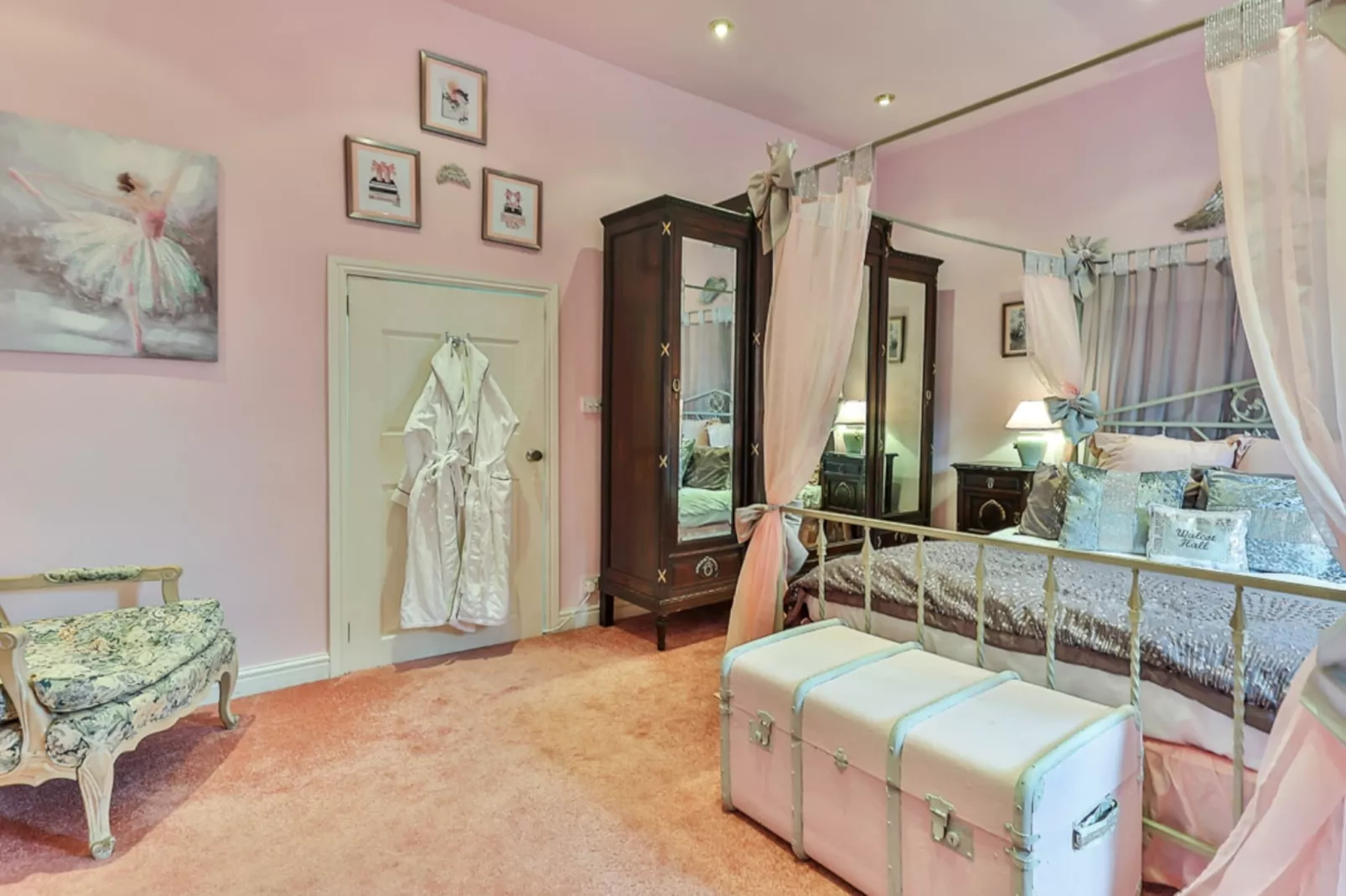 Walcot Hall-Bedroom