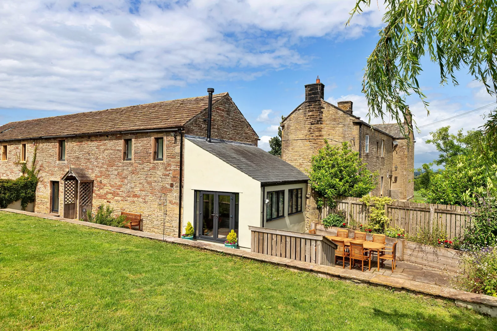 Quarry Lodge-Outdoor