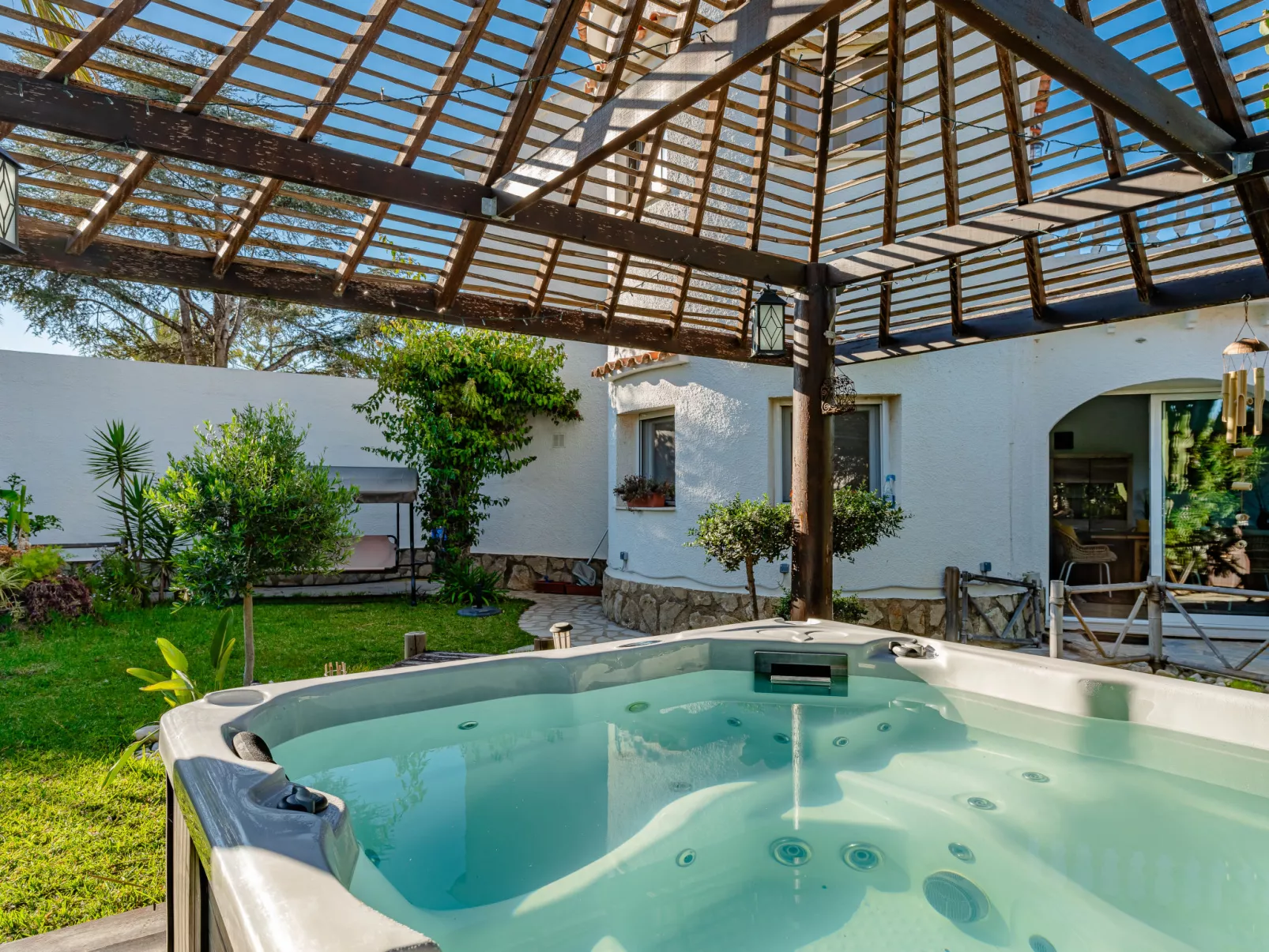 Villa Yakamoz-Outside