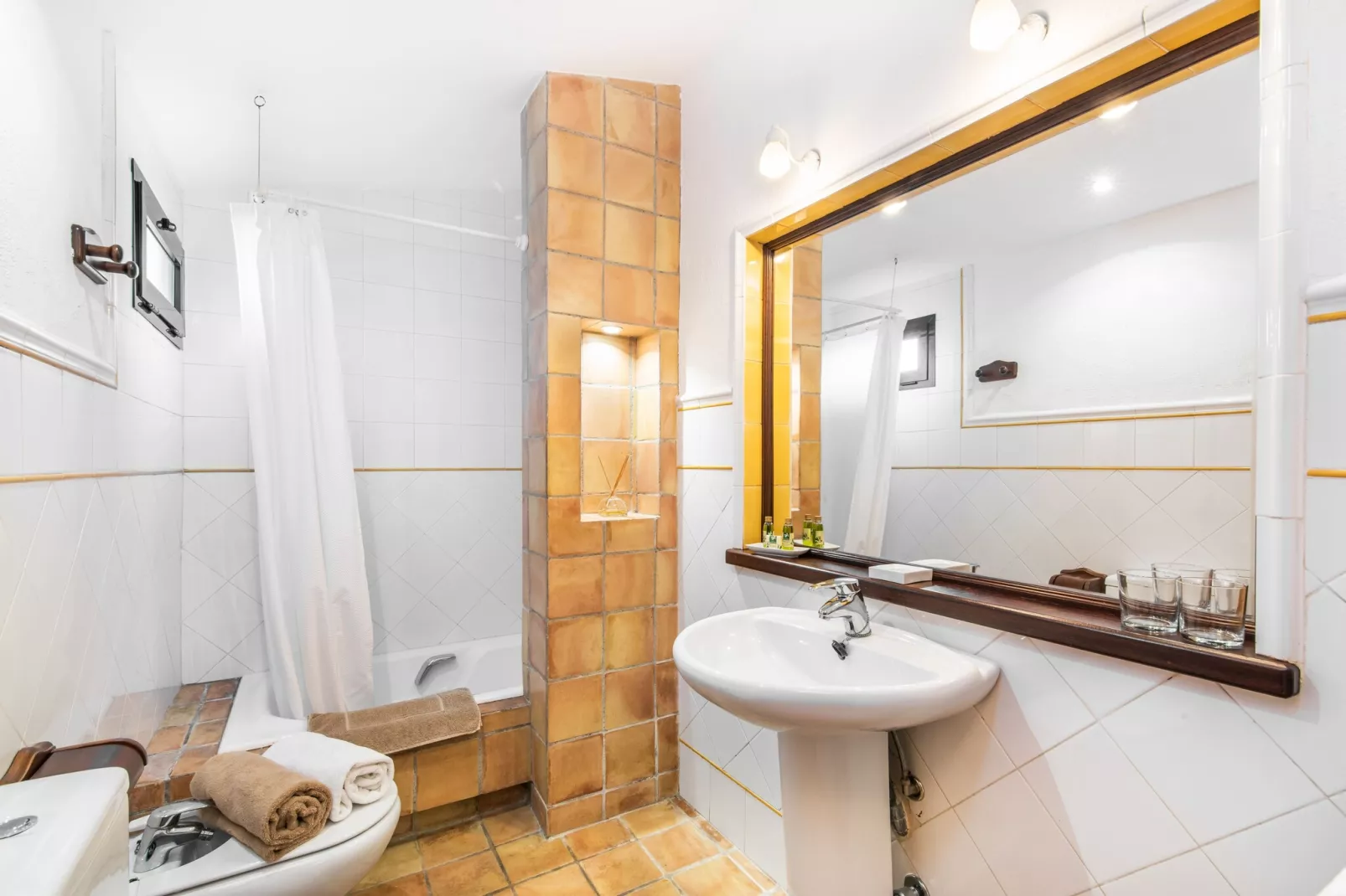 Cal Moliner-Bathroom