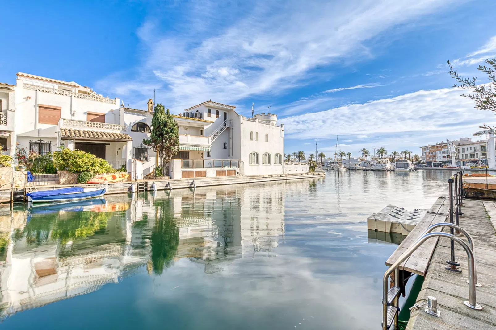 ISLA CARTAGO 49 Empuriabrava-Areas summer 1km
