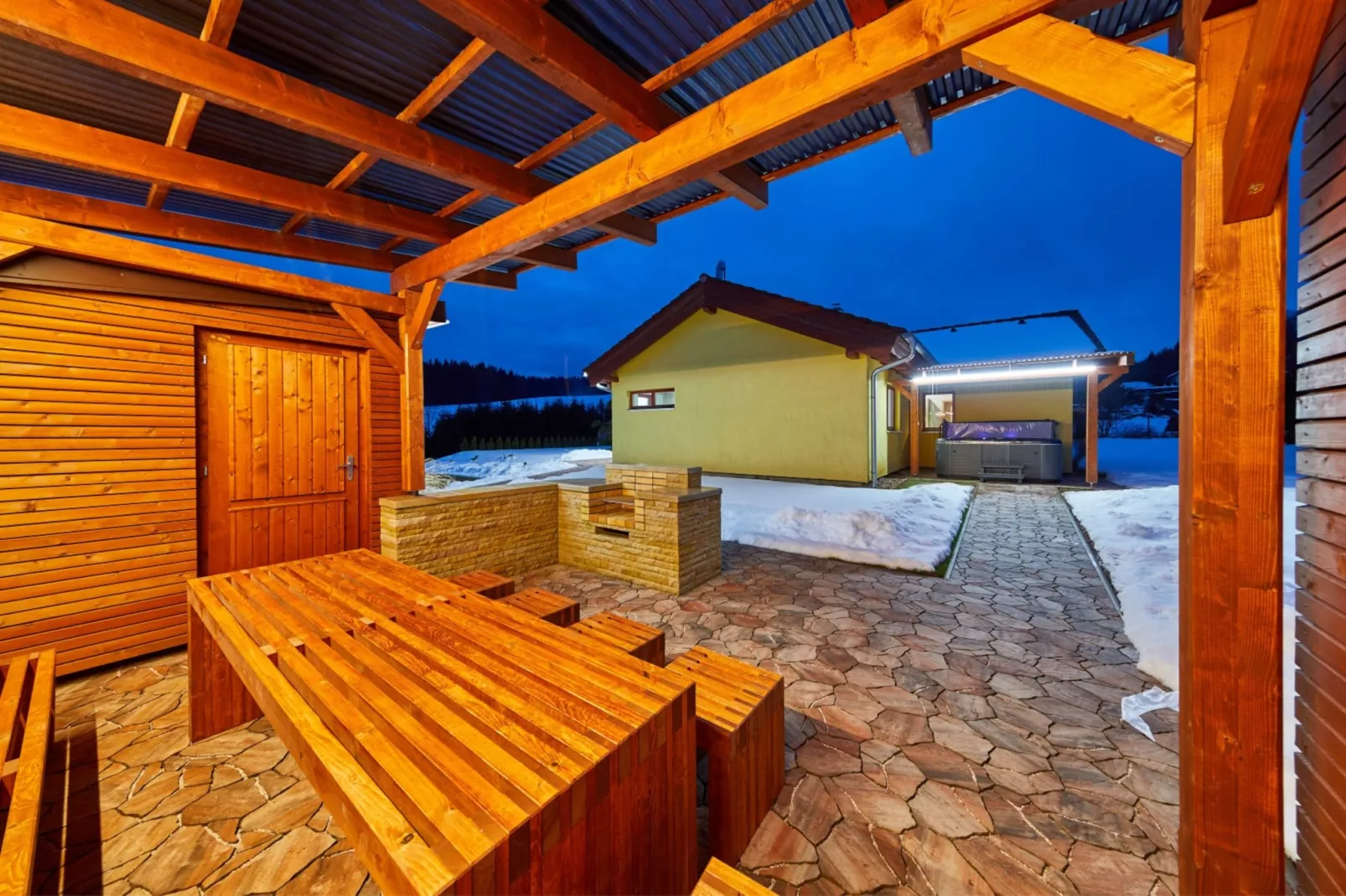 Cerna KCG350-Terrasse