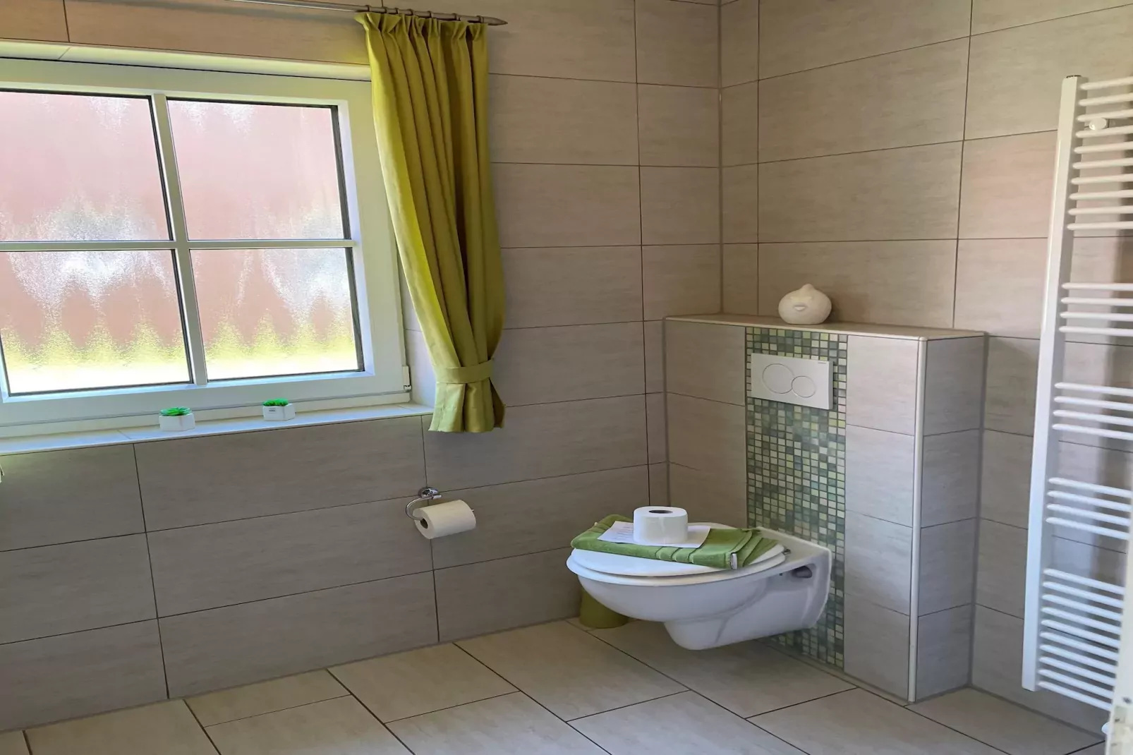 Katamaran II mit Haustier-Bathroom
