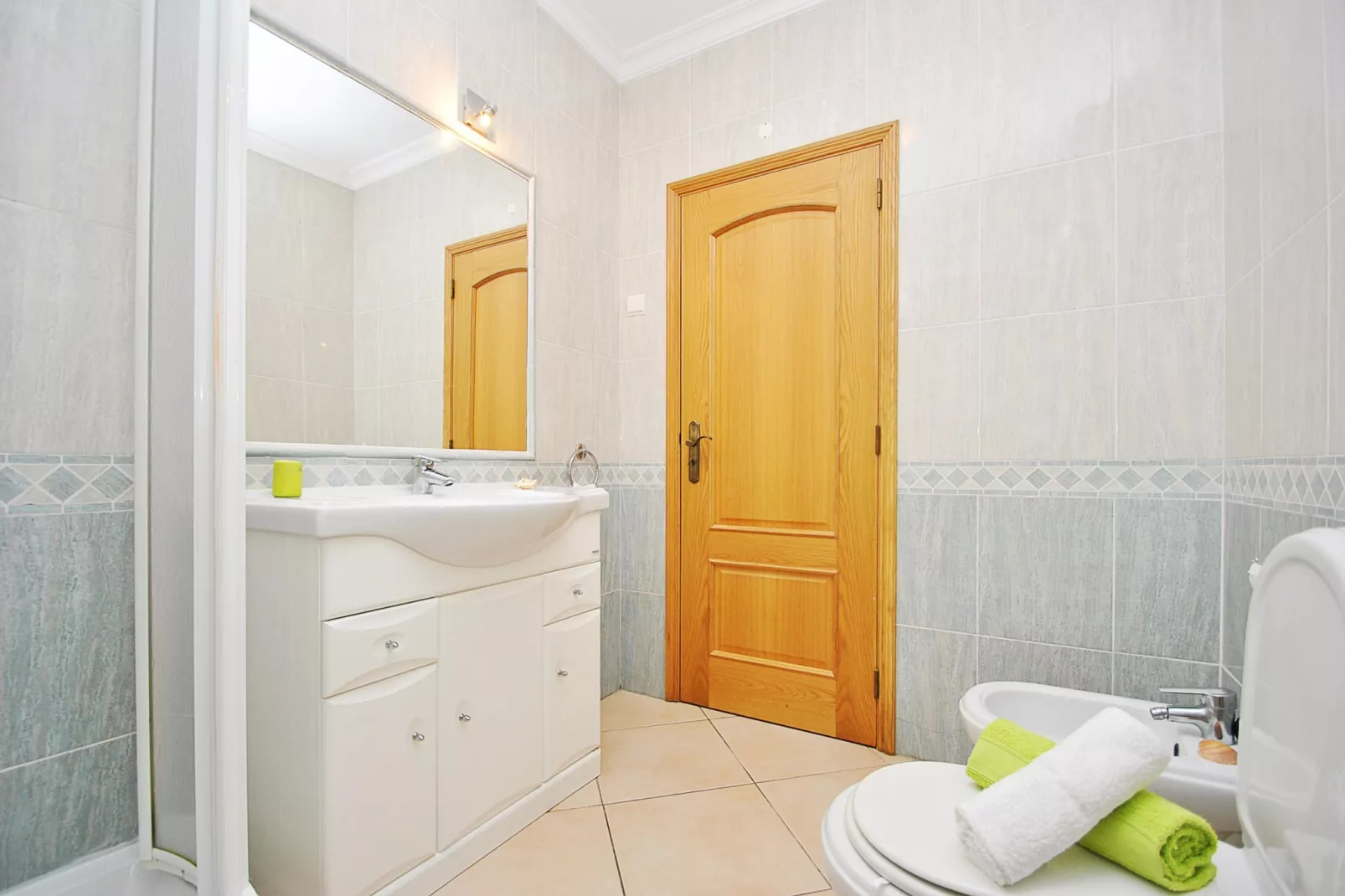 Apartment Paphos-Badezimmer