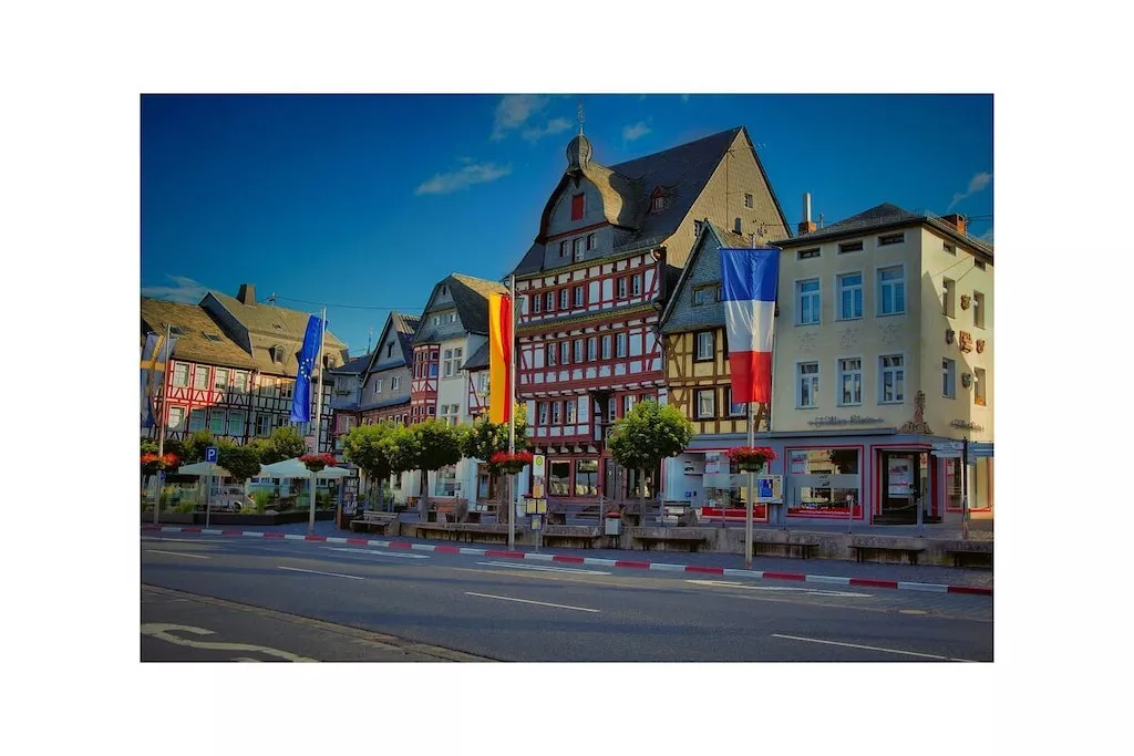 493676-Nicht getaggt