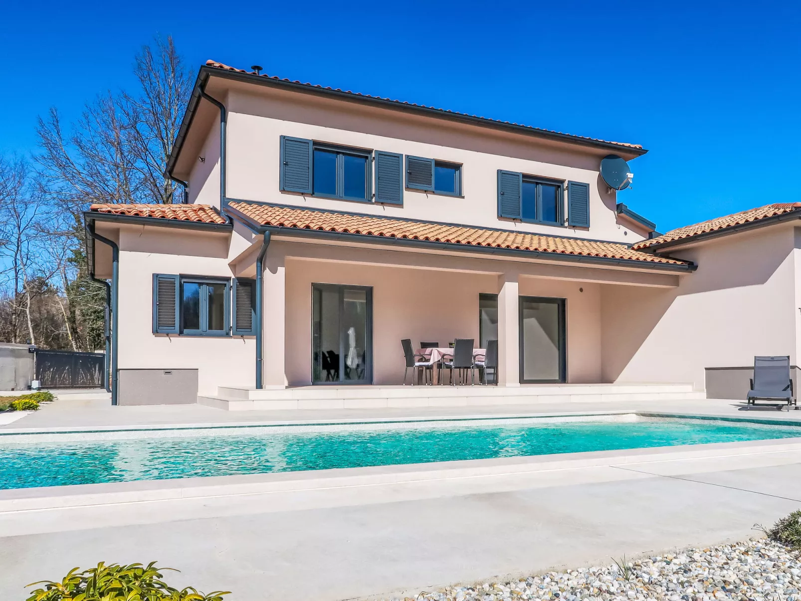 Villa Temelia-Outside