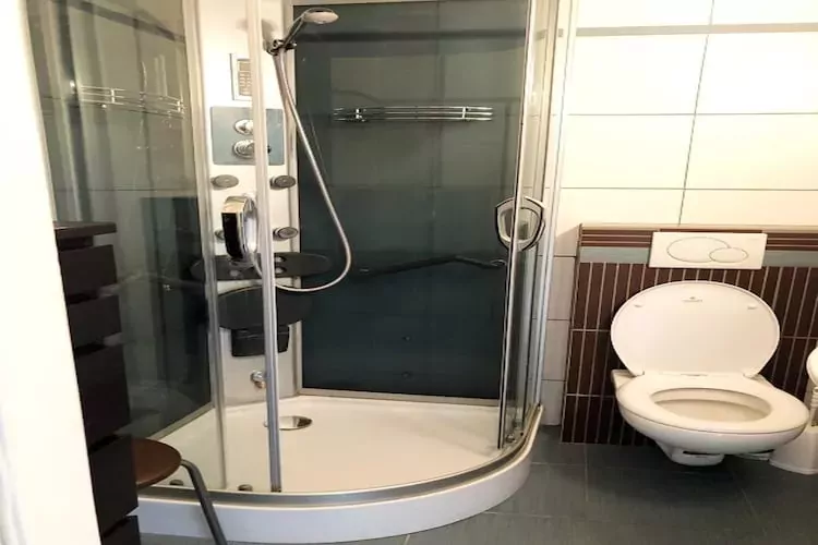 RAP2 0101/ 1D-Bathroom