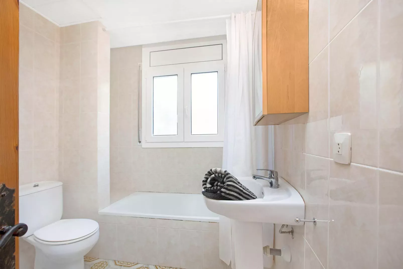 Cenit A-1-Bathroom