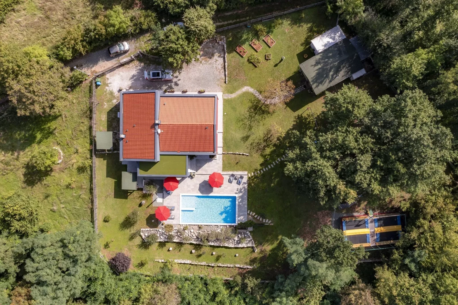 Red House Kraj Drage - Oasis in the Nature-Gärten Sommer