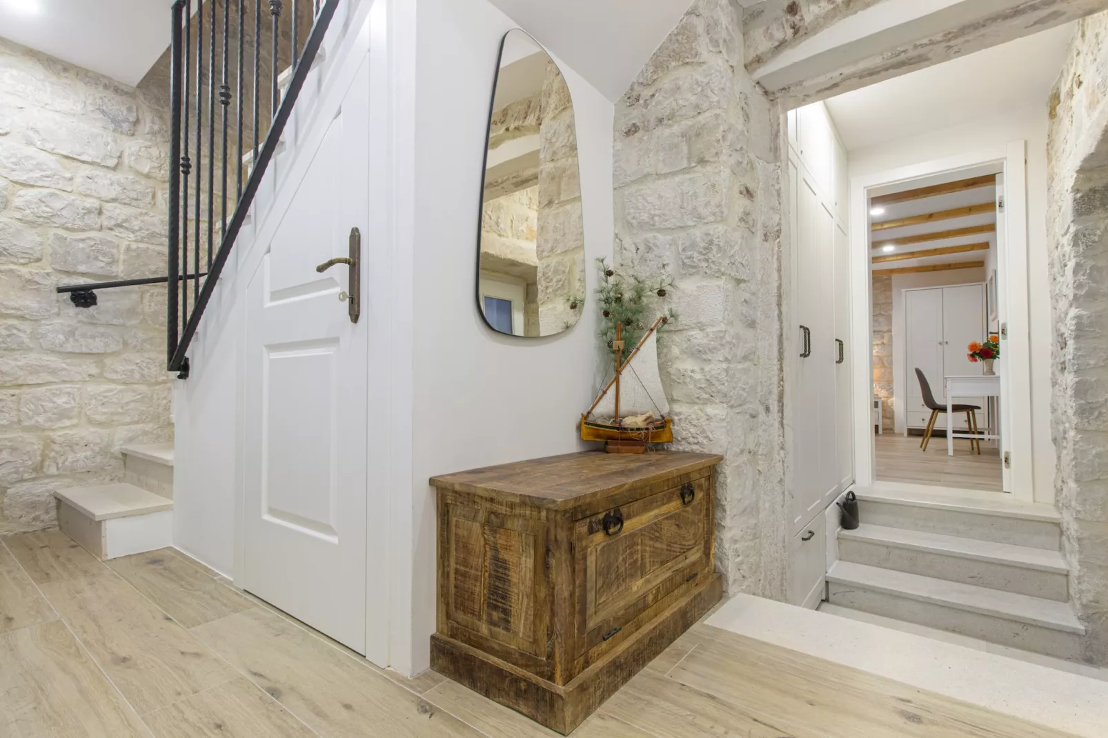 Stone House Trogir-Atmosphere