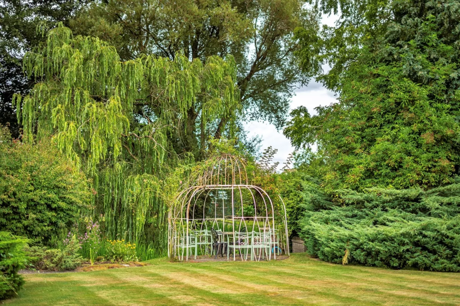 The Old Rectory-Gardens summer