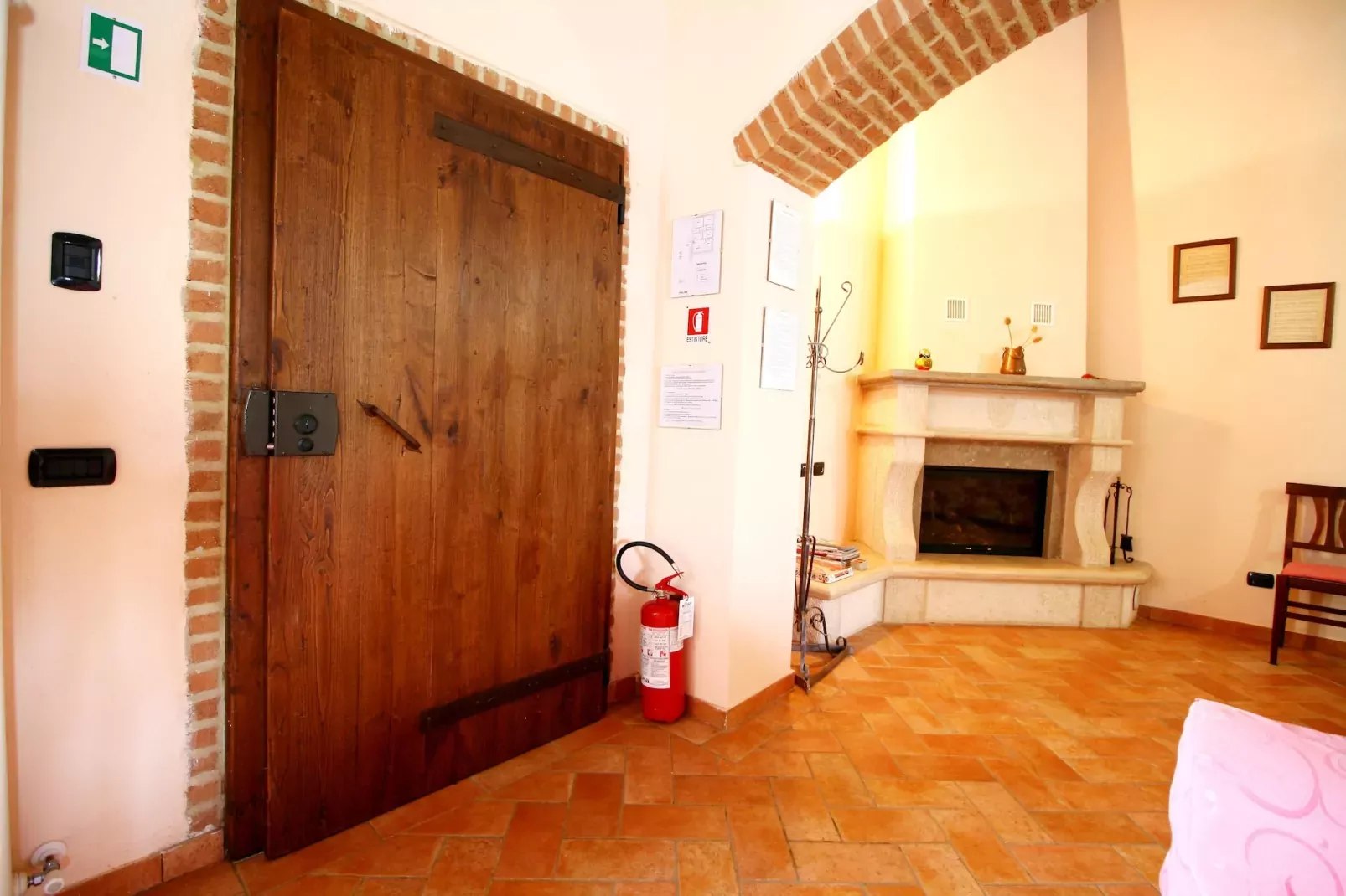 Fuoco-Bedroom