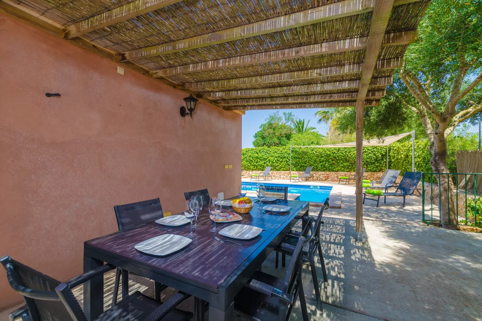 Son Frau-Terrace balcony