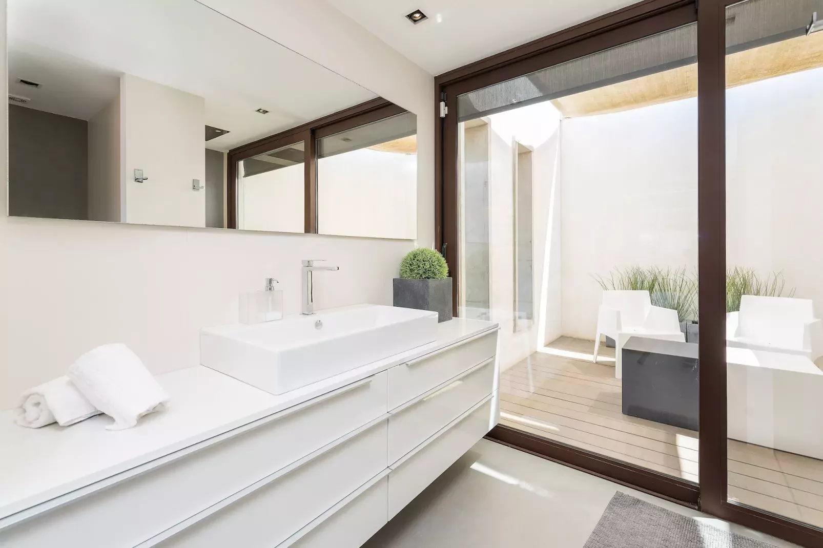 Short De Can Rius-Bathroom