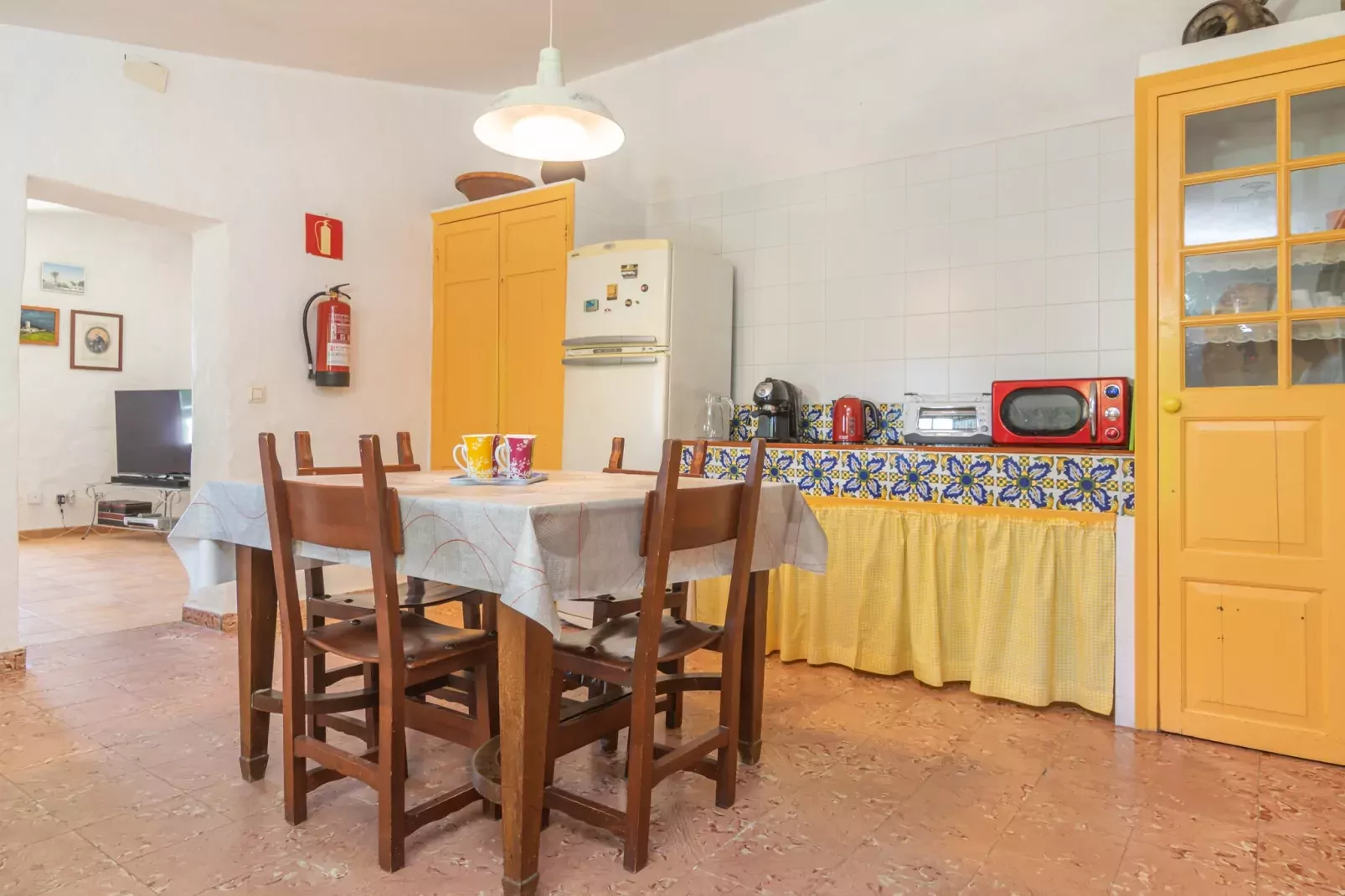 Malbuger Vell 6-Dining room