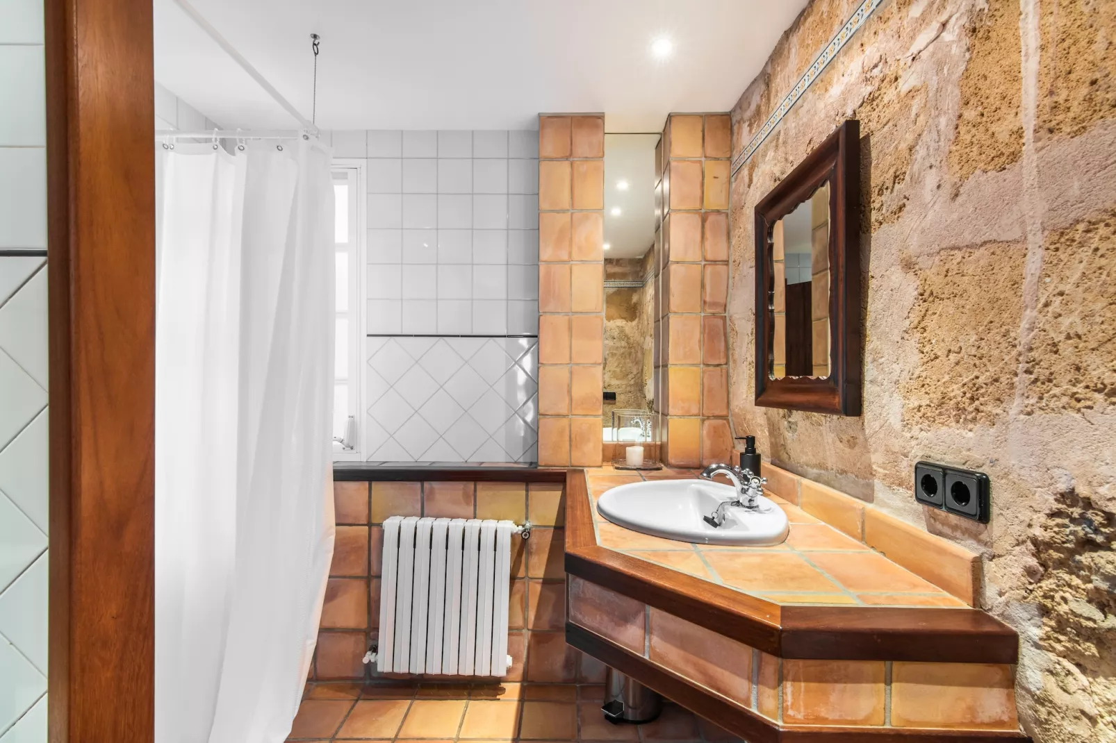 Cal Moliner-Bathroom