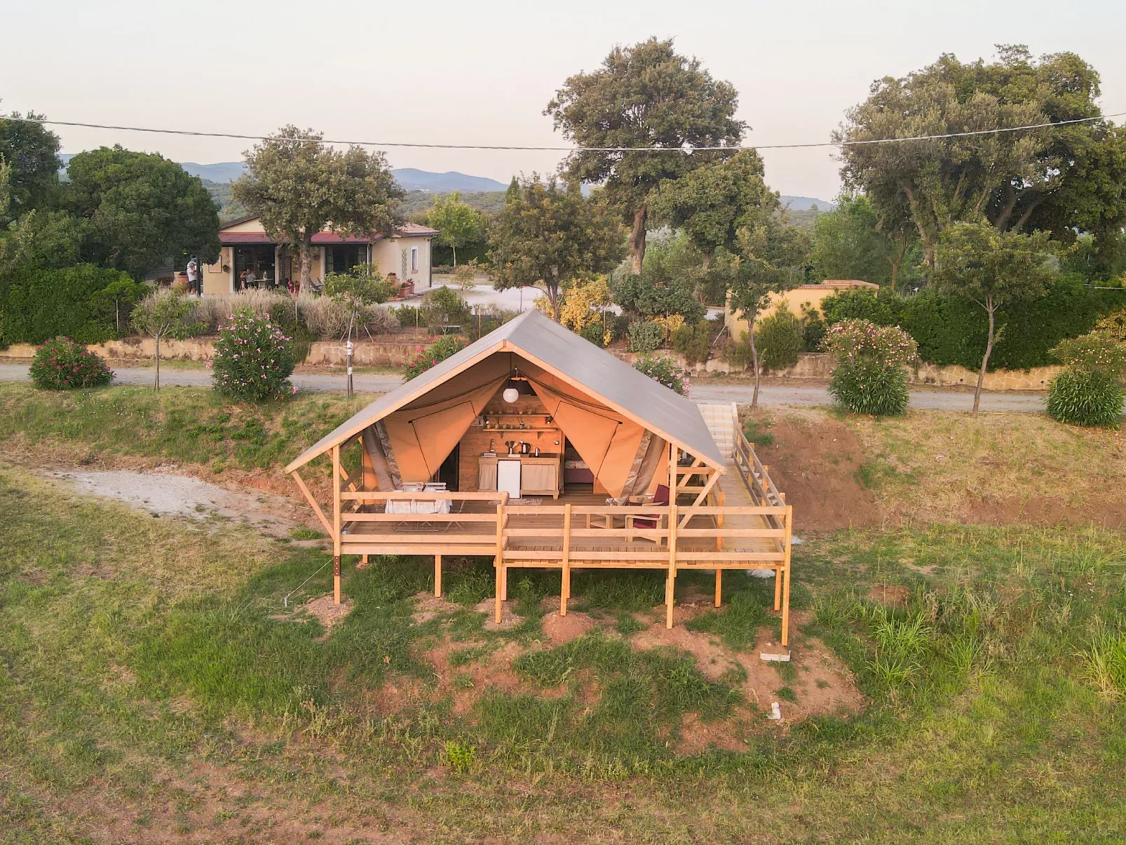 Glampingtent Zeus-Draußen