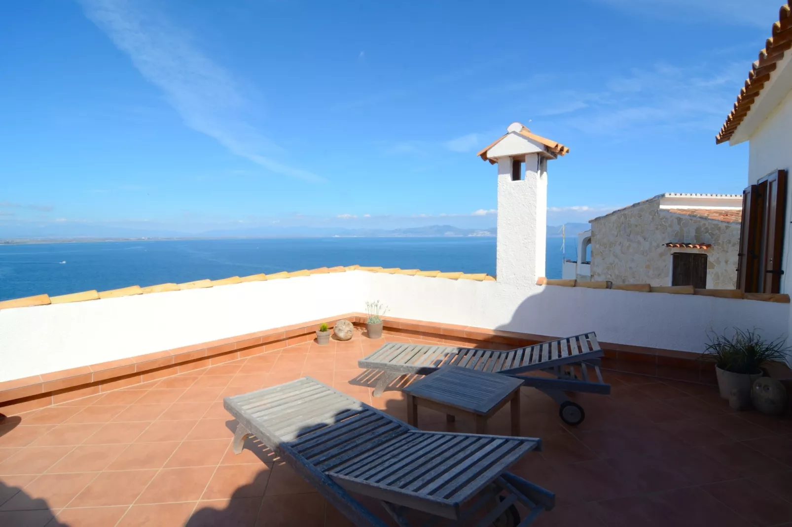 VILLA GARBINELL-Areas summer 5km