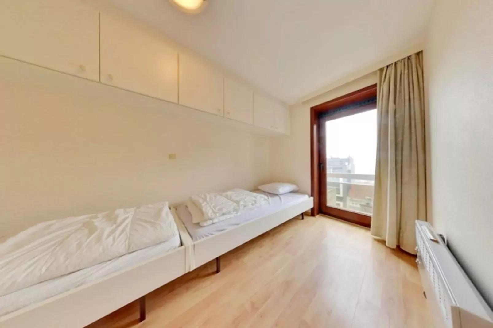 MESANGES 0802/ 8A-Schlafzimmer