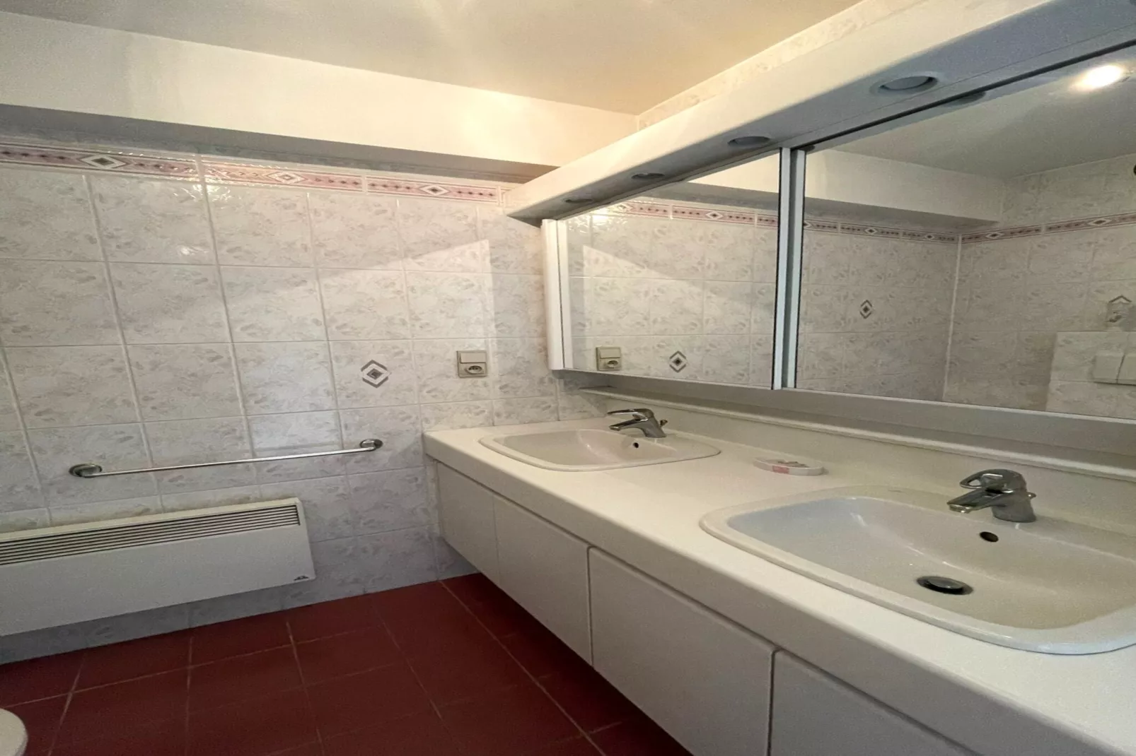 EPERNAY 10702/ 7A-Badezimmer