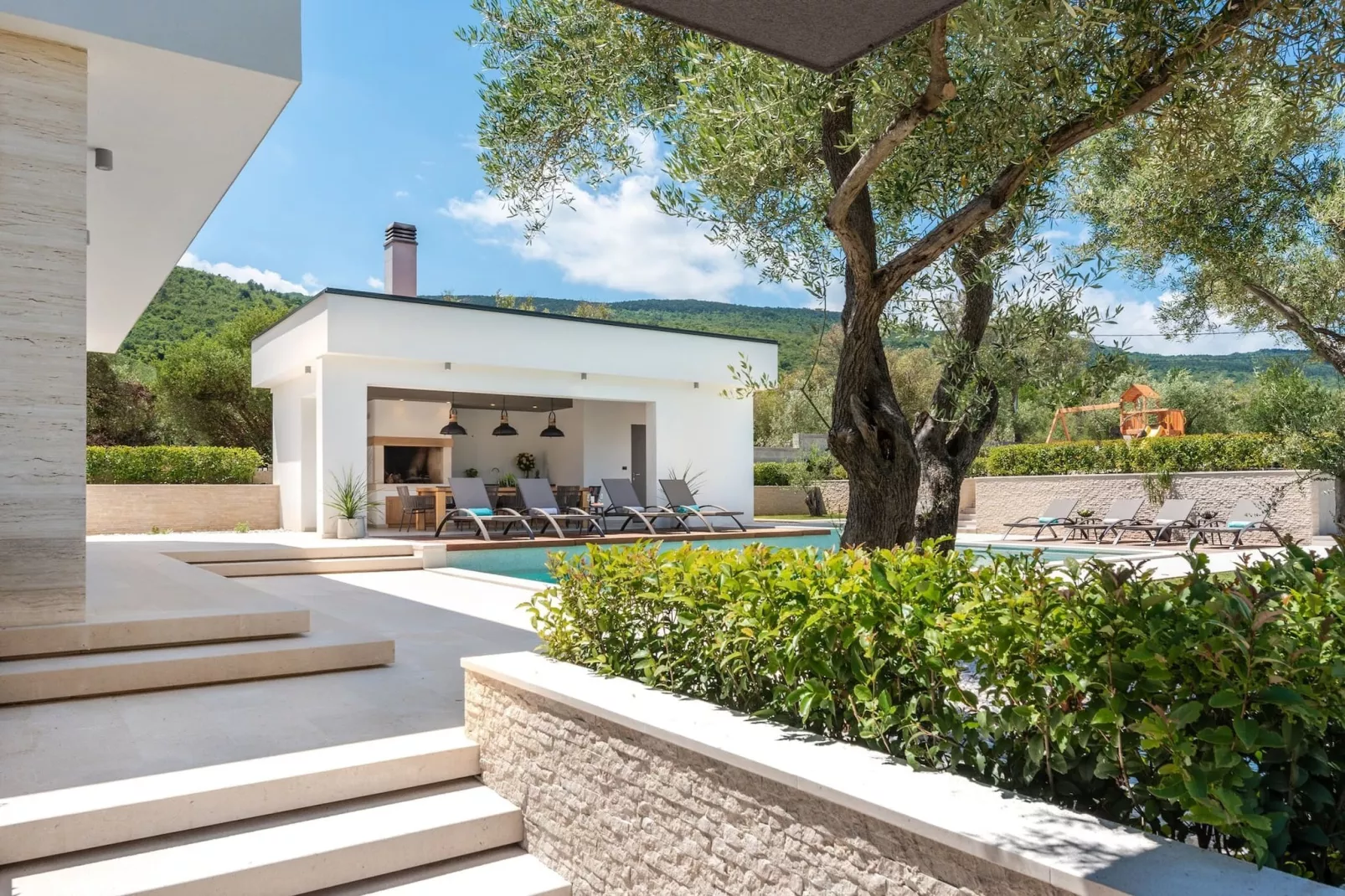 Luxurious Villa Laurea-Outdoor