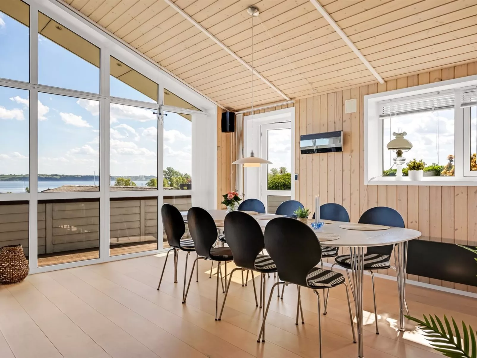 "Jelke" - 500m from the sea-Drinnen