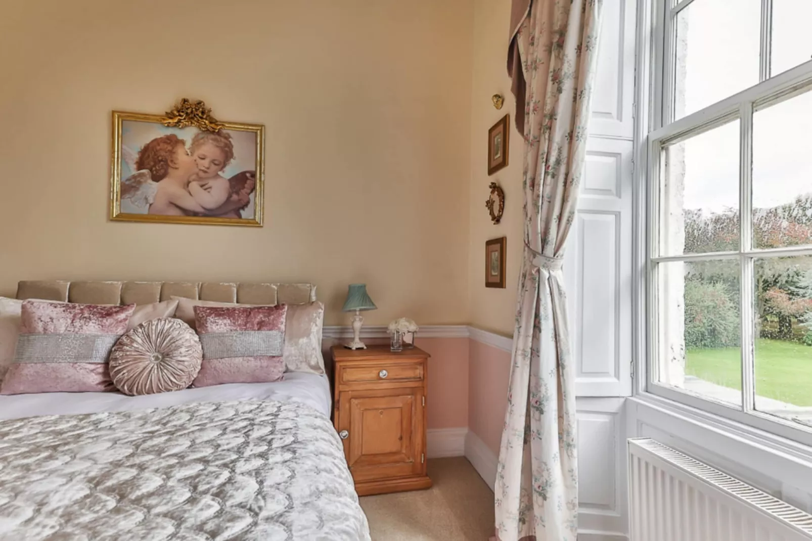 Walcot Hall-Bedroom