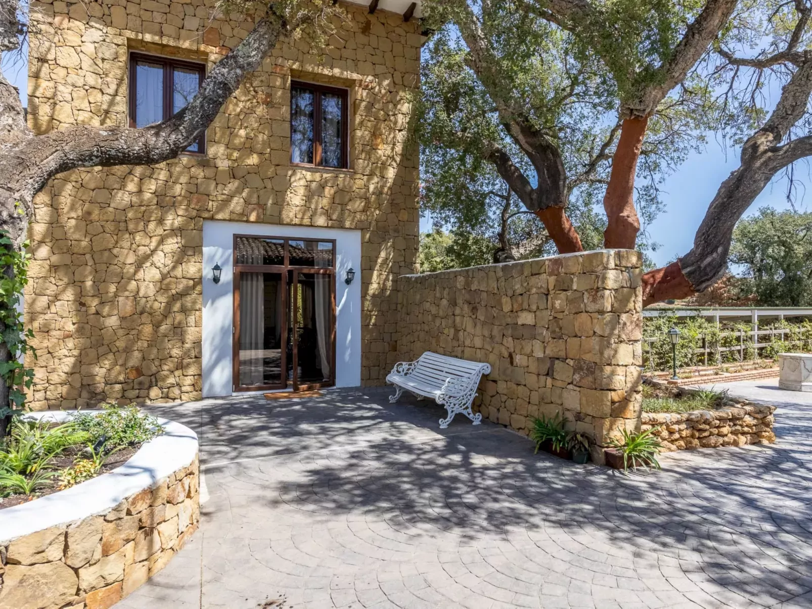 Villa Serena-Outside