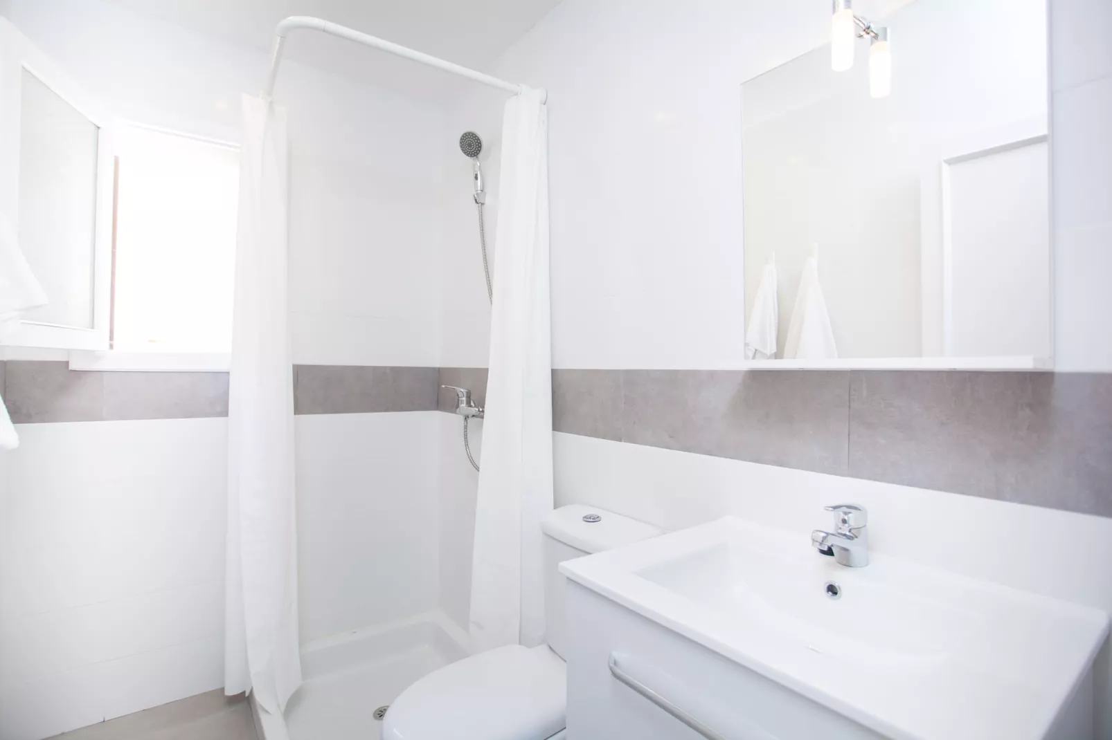 Porta De La Mar-Bathroom
