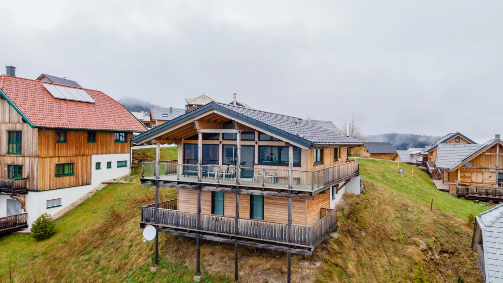 Alpina Lodge-View summer