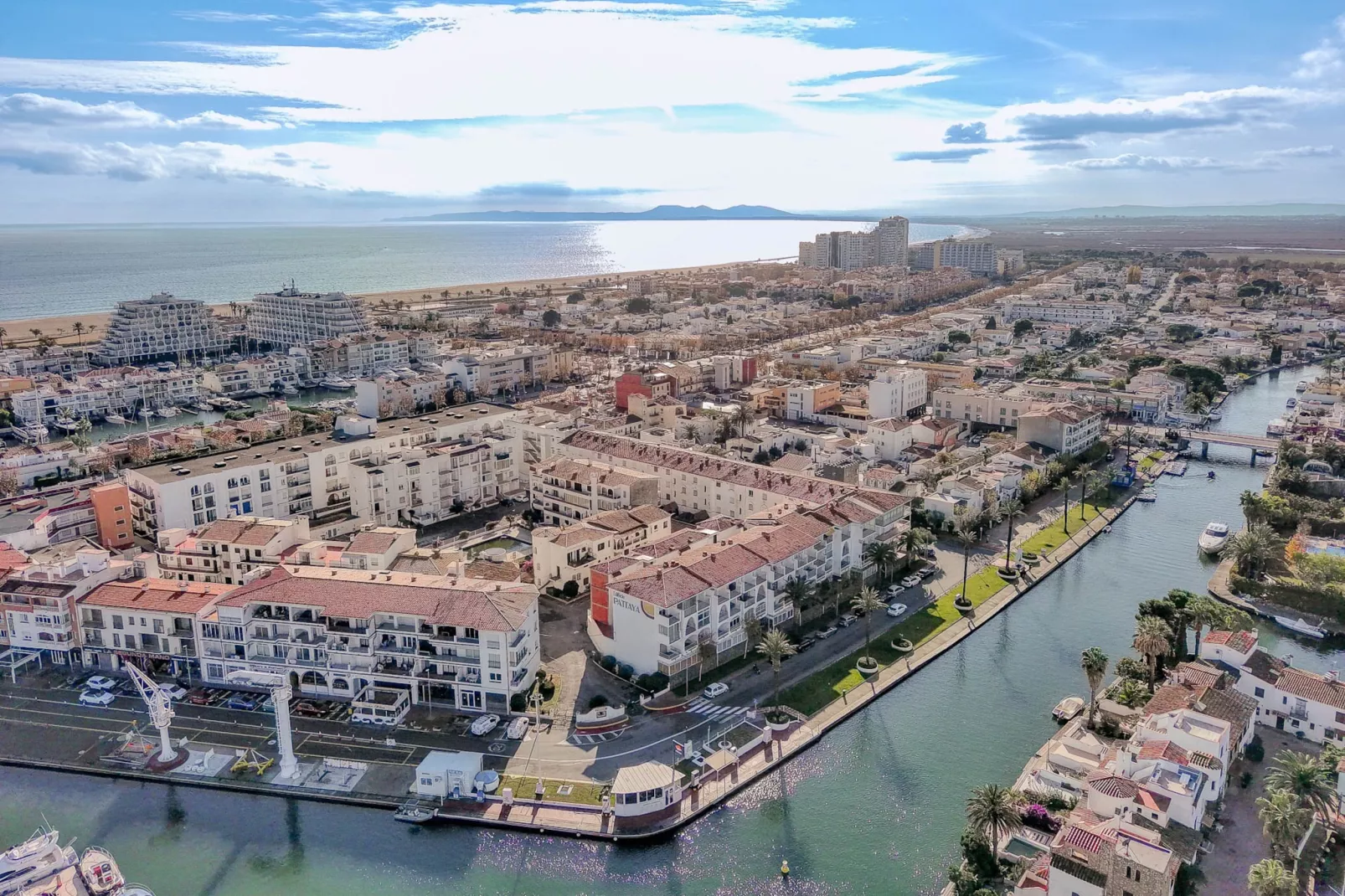 ISLA CARTAGO 49 Empuriabrava-Areas summer 5km
