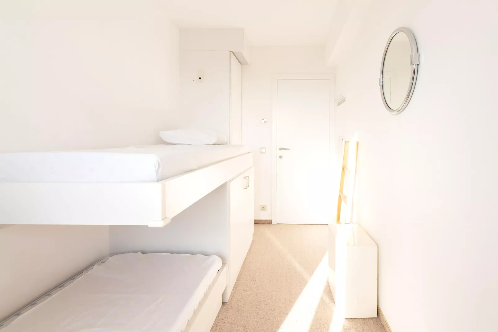 FLAIR 0702/ 7B-Chambre