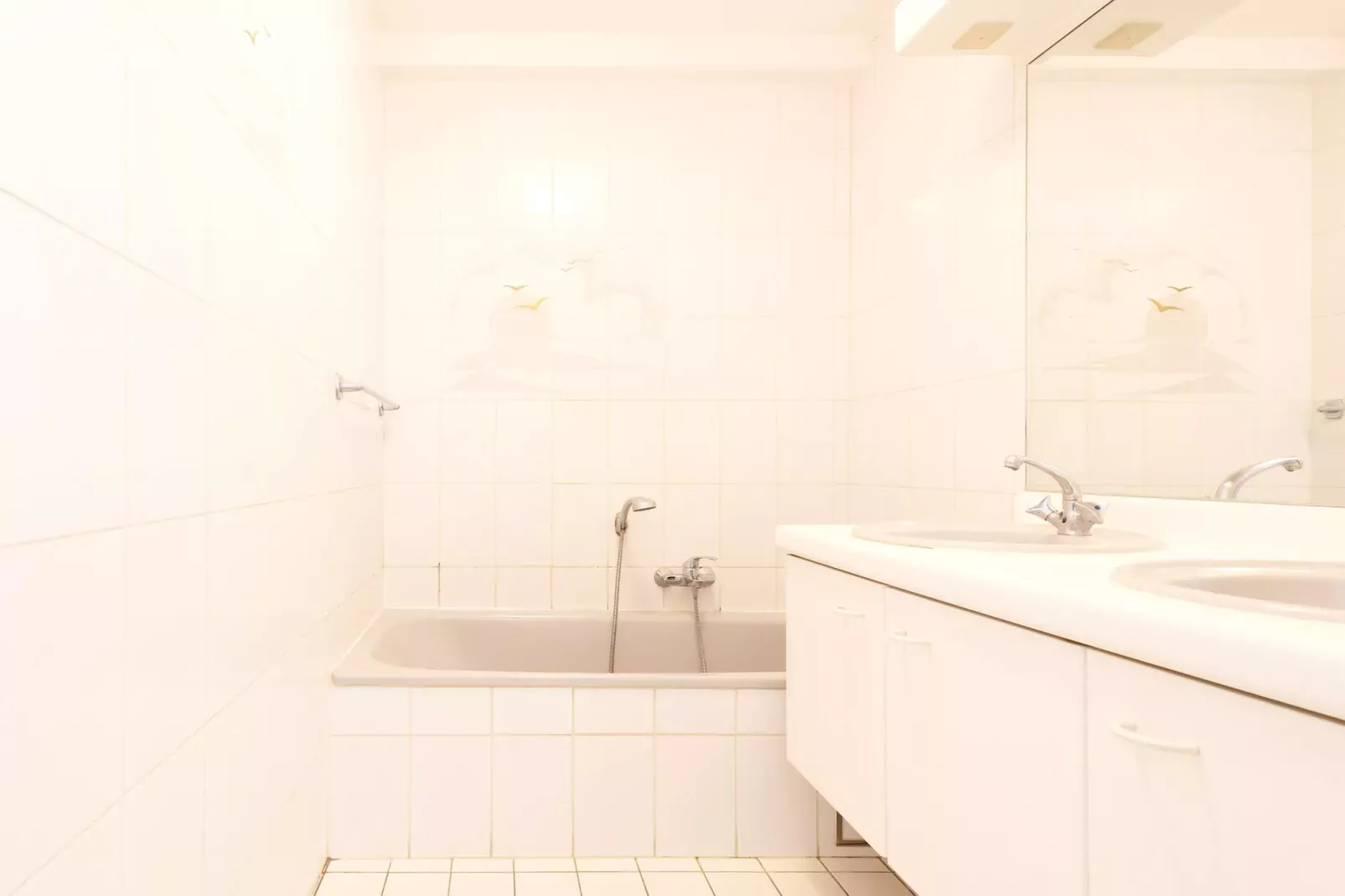 ZANDBK2 0402/ 4B-Bathroom