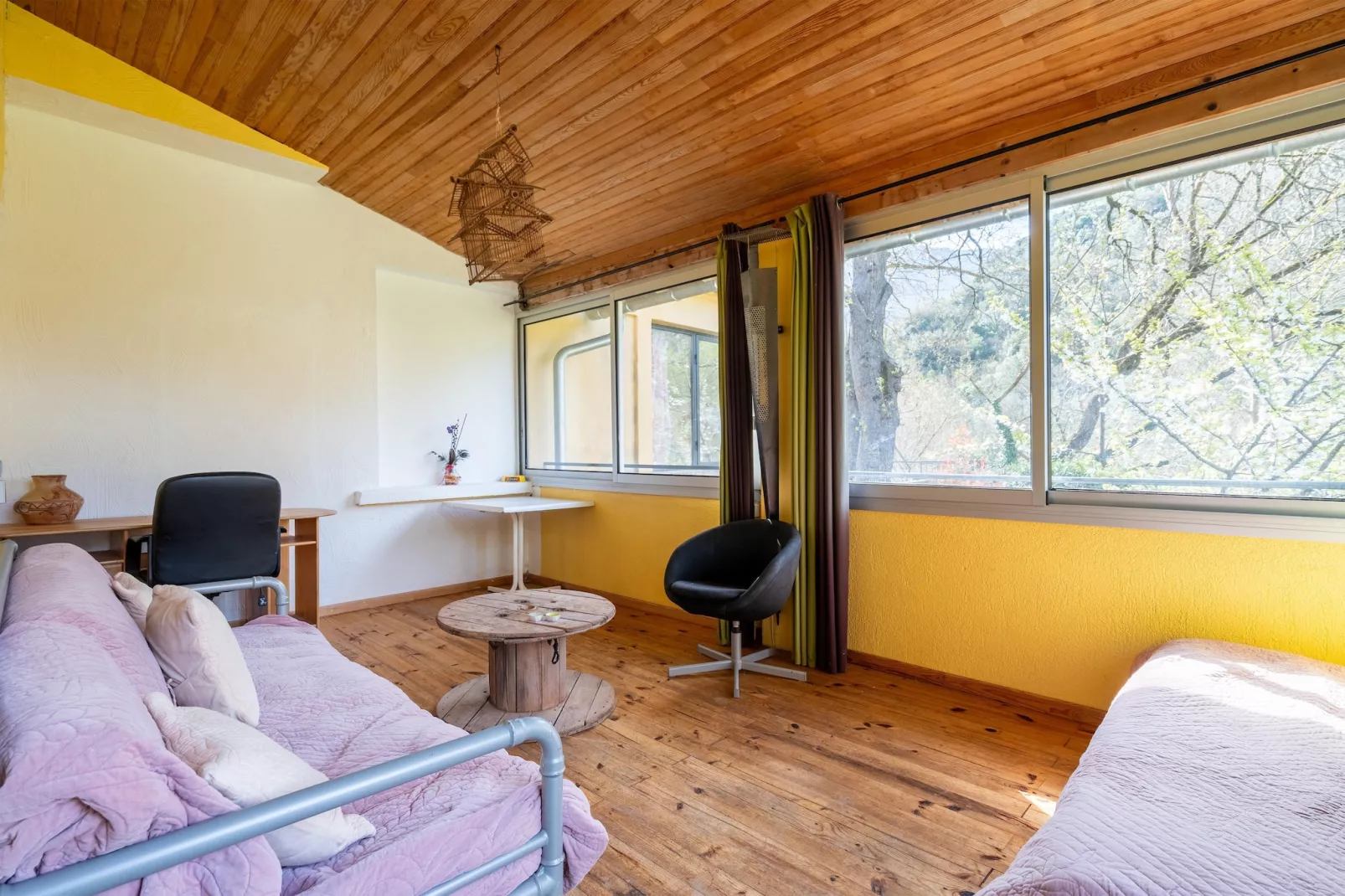 L'Atelier des Fileuses-Living room