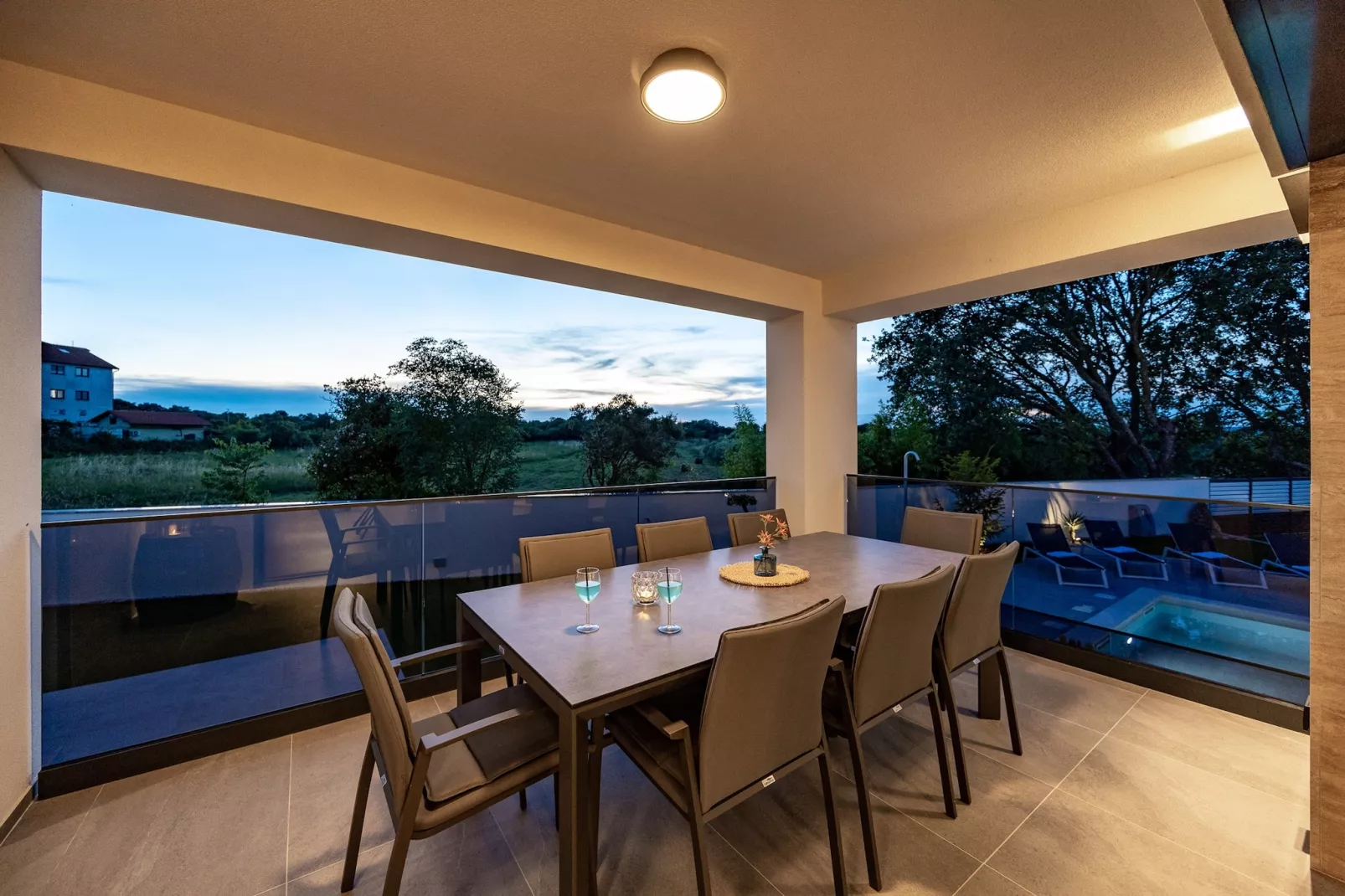 Villa Antares - Luxurious Vacation Oasis-Terrasse