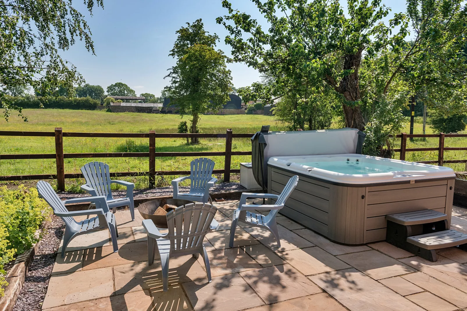 Fox and Hare-Facilities