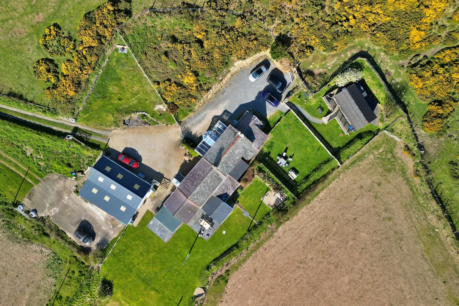 Bryn Du-Outdoor